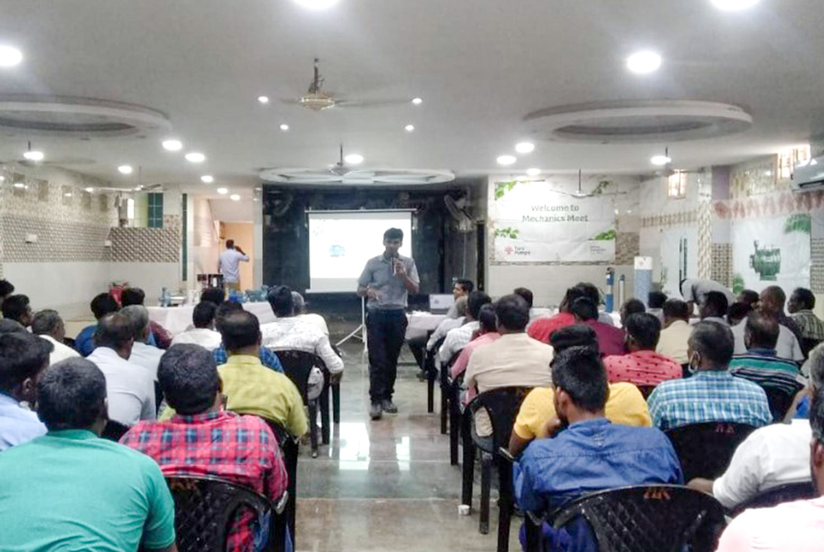 Taro Pumps sales manager conducting mechanics meet