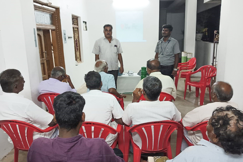 Taro Pumps sales manager conducting mechanics meet