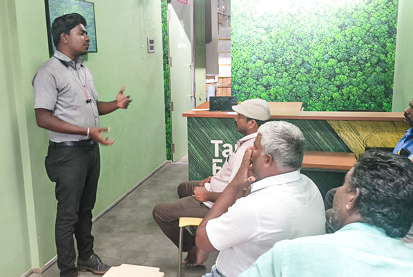 Taro Pumps sales manager conducting mechanics meet