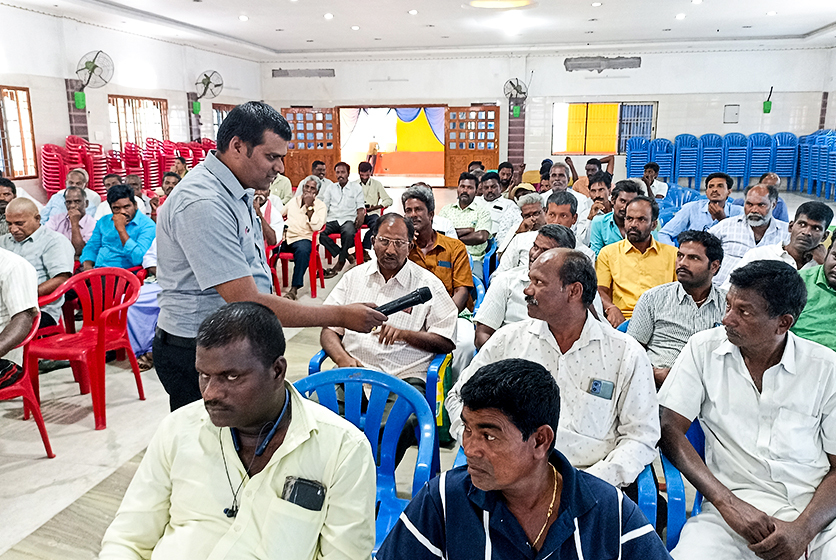 Taro Pumps manager conducting mechanics meet