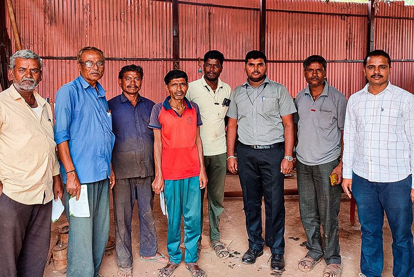 Taro Pumps team and mechanics group photo