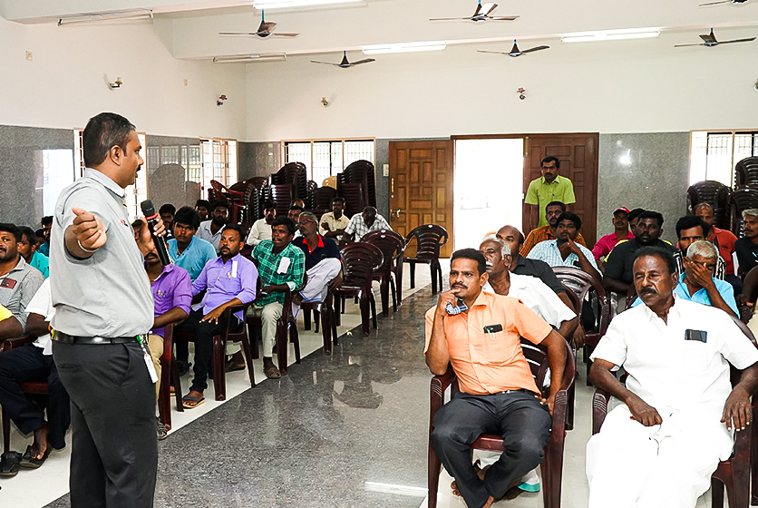 Taro Pumps manager conducting mechanics meet