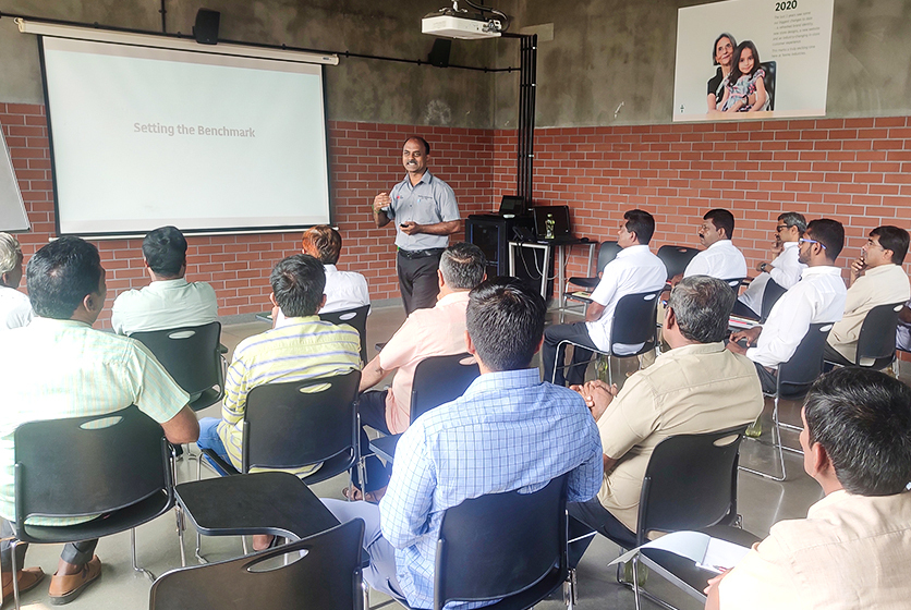 Taro Pumps manager conducting dealer training