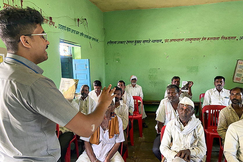 Taro Pumps manager conducting customers meet