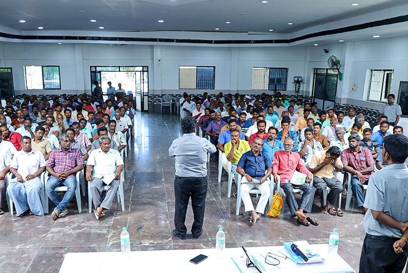 Taro Pumps manager conducting mechanics meet