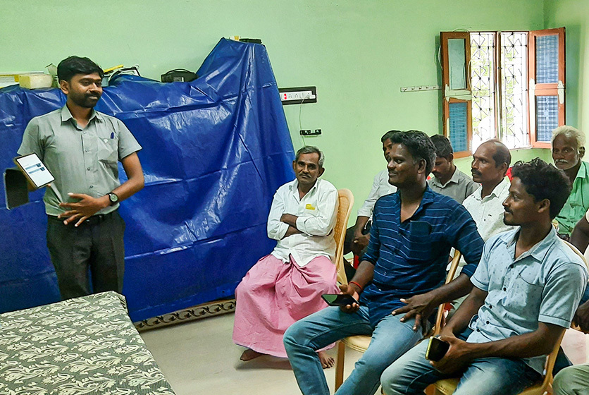 Taro Pumps manager conducting mechanics meet