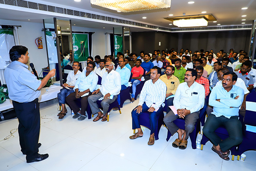 Taro Pumps manager conducting mechanics meet