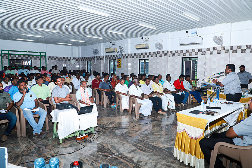 Taro Pumps manager conducting mechanics meet