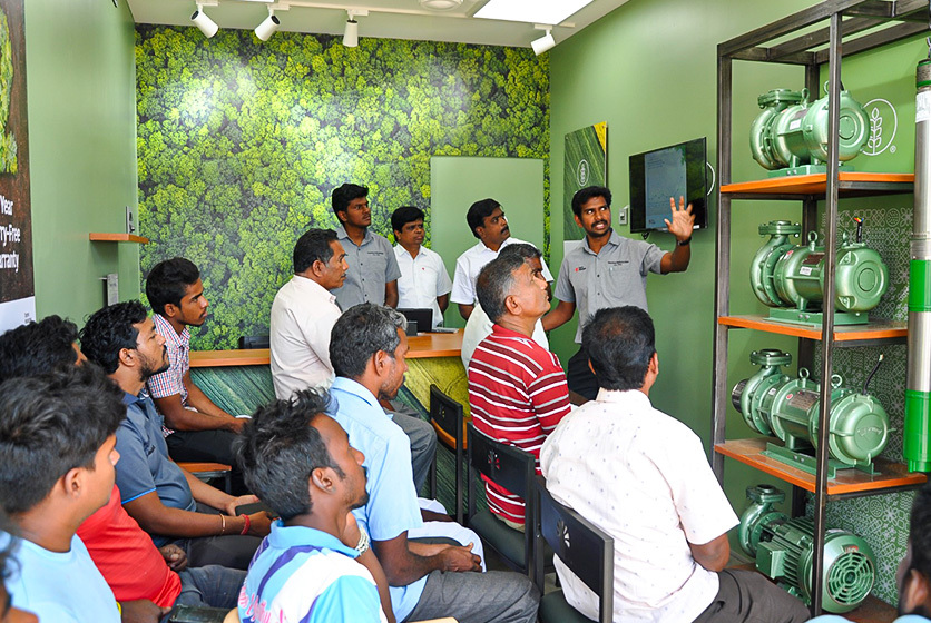 Taro Pumps manager explaining Taro Pumps products to customers