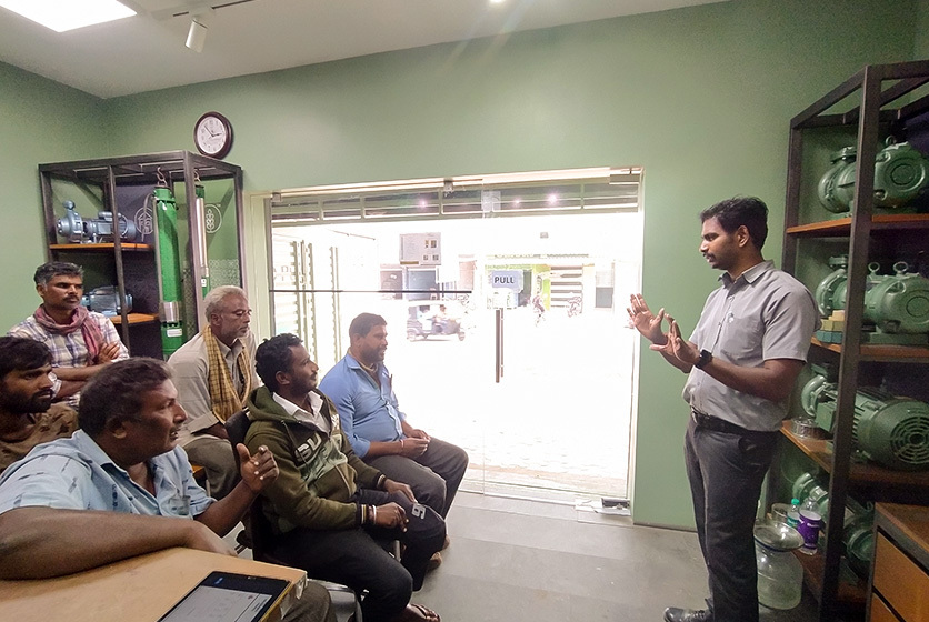 Taro Pumps manager conducting mechanics meet