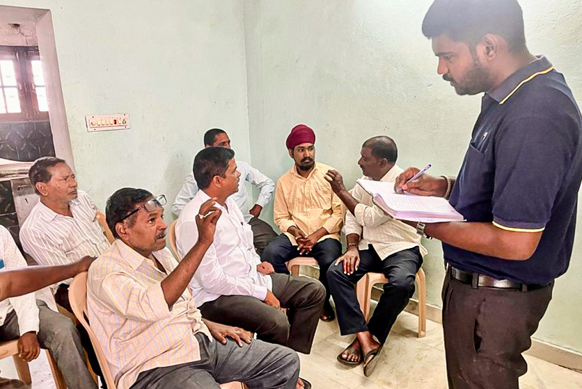 Taro Pumps manager conducting mechanics meet