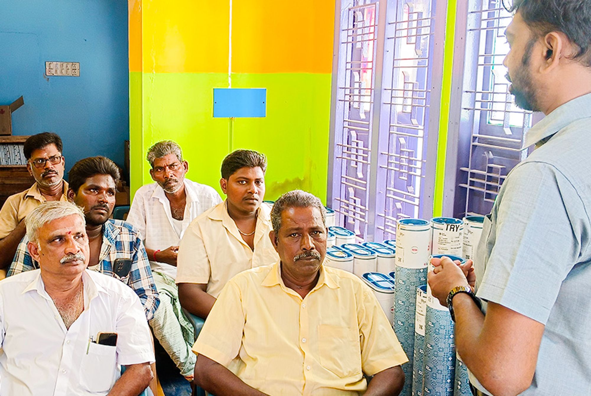 Taro Pumps manager conducting mechanics meet