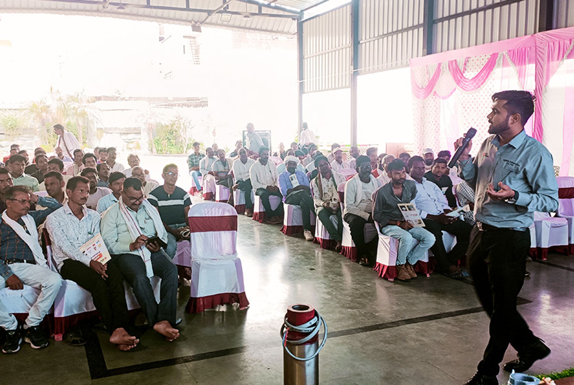 Taro Pumps manager conducting mechanics meet