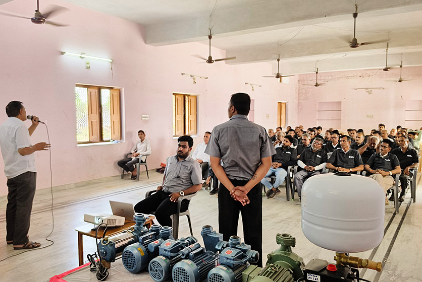 Taro Pumps conducting mechanics meet