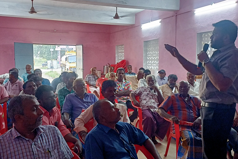 Taro Pumps manager conducting mechanics meet